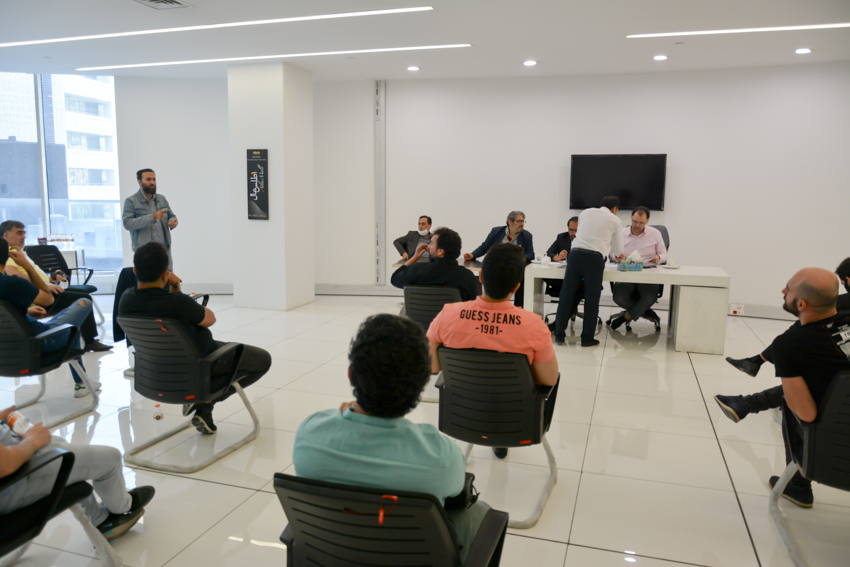 جلسات هماهنگی اجرای دکوراسیون در اطلس مال